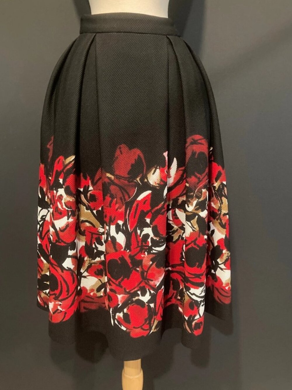 NWT Karl Lagerfeld Paris Ombre Black and Red Floral Dress Size 12